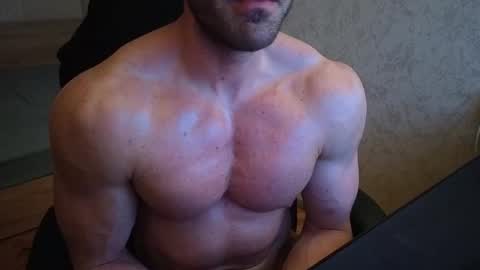Snapshot of thefitgiant chatting on March 2025 11:14:01 PM Vince online show from March 2025 11:14:01 PM