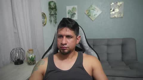 Snapshot of thegianni chatting on November 2025 04:01:02 AM Marcelo online show from November 2025 04:01:02 AM