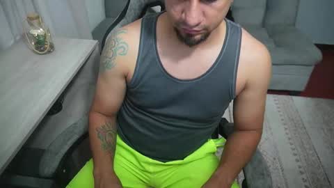 Snapshot of thegianni chatting on November 2025 02:32:02 AM Marcelo online show from November 2025 02:32:02 AM