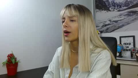 Snapshot of thegodmother_gh chatting on November 2025 03:27:01 AM Peyton online show from November 2025 03:27:01 AM