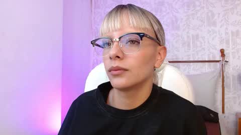 Snapshot of thegodmother_gh chatting on December 2025 03:23:01 AM Peyton online show from December 2025 03:23:01 AM