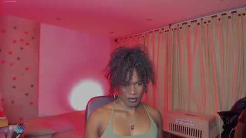 Snapshot of thegoldenbitch chatting on July 2026 12:57:02 AM Goldie online show from July 2026 12:57:02 AM