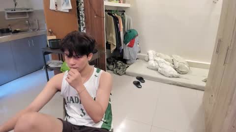 Green online show from October 2025 02:14:02 AM