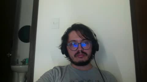 Snapshot of theguitarmistery chatting on April 2026 02:06:01 AM theguitarmistery online show from April 2026 02:06:01 AM