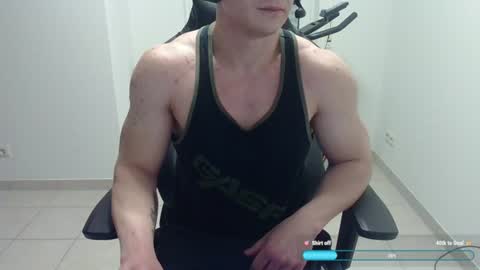 Snapshot of theguyfrombehind chatting on June 2026 01:26:02 AM Alex online show from June 2026 01:26:02 AM