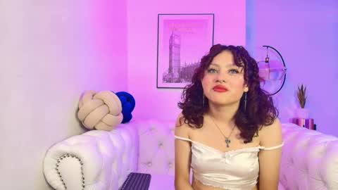 Snapshot of theia_moon_ chatting on December 2024 05:16:01 PM Theia online show from December 2024 05:16:01 PM