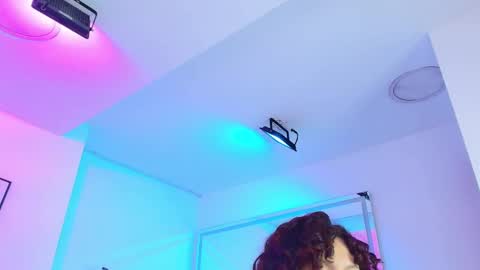 Snapshot of theia_moon_ chatting on January 2025 03:45:01 PM Theia online show from January 2025 03:45:01 PM