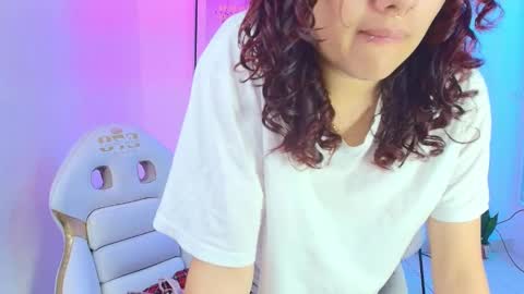 Snapshot of theia_moon_ chatting on January 2025 12:35:02 PM Theia online show from January 2025 12:35:02 PM