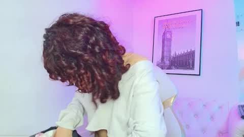 Snapshot of theia_moon_ chatting on January 2025 04:36:01 PM Theia online show from January 2025 04:36:01 PM