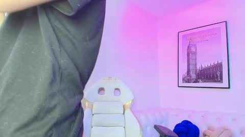 Snapshot of theia_moon_ chatting on January 2025 12:56:01 PM Theia online show from January 2025 12:56:01 PM