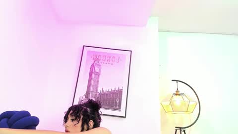 Snapshot of theia_moon_ chatting on February 2025 05:45:01 PM Theia online show from February 2025 05:45:01 PM