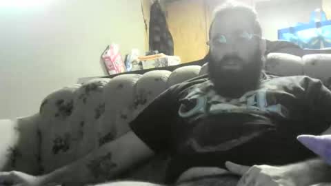 Snapshot of theironbulll chatting on December 2025 12:37:02 AM Iron online show from December 2025 12:37:02 AM