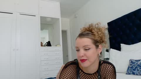 Snapshot of theislandgirl chatting on October 2025 07:58:02 PM Lily Marie online show from October 2025 07:58:02 PM