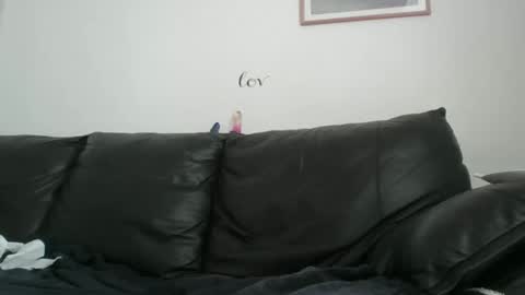 Snapshot of theitalianx95x chatting on March 2026 09:10:02 AM theitalianx95x online show from March 2026 09:10:02 AM