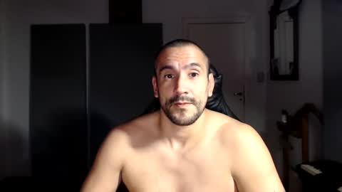 Snapshot of thekingofpains chatting on October 2025 02:41:01 AM KINGOFPAINS online show from October 2025 02:41:01 AM