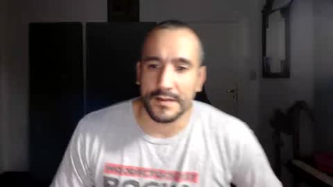 Snapshot of thekingofpains chatting on October 2025 03:47:02 PM KINGOFPAINS online show from October 2025 03:47:02 PM