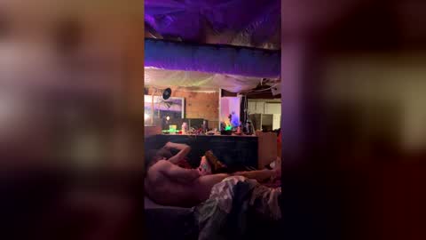 Snapshot of thelevelbelow chatting on December 2025 05:27:01 AM thelevelbelow online show from December 2025 05:27:01 AM