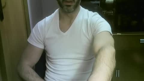 Snapshot of theliaz19 chatting on December 2024 05:48:02 PM theliaz19 online show from December 2024 05:48:02 PM