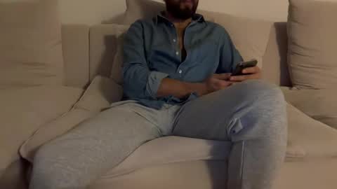 Snapshot of themonarchgoat chatting on December 2024 01:28:02 AM TheMonarchGoat online show from December 2024 01:28:02 AM