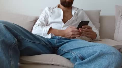 Snapshot of themonarchgoat chatting on September 2025 09:31:02 AM TheMonarchGoat online show from September 2025 09:31:02 AM