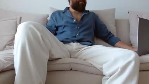 Snapshot of themonarchgoat chatting on October 2025 08:37:01 AM TheMonarchGoat online show from October 2025 08:37:01 AM