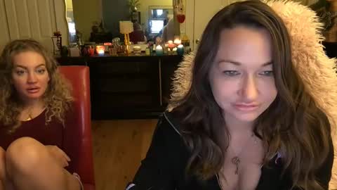 Snapshot of themrsnelson chatting on January 2025 01:05:02 PM Cach Nelson online show from January 2025 01:05:02 PM