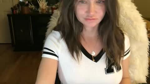 Snapshot of themrsnelson chatting on January 2025 08:11:02 AM Cach Nelson online show from January 2025 08:11:02 AM