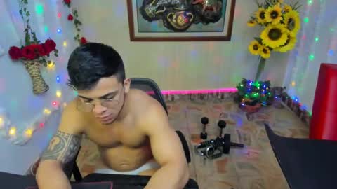 Snapshot of themuscularvenezuelanman chatting on February 2025 06:34:02 AM themuscularvenezuelanman online show from February 2025 06:34:02 AM