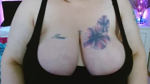 im on randomly so follow to know when im online online show from January 2025 09:08:01 PM