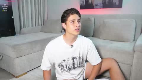 Snapshot of theohawke_ chatting on November 2025 11:26:02 PM THEO- MATEO online show from November 2025 11:26:02 PM