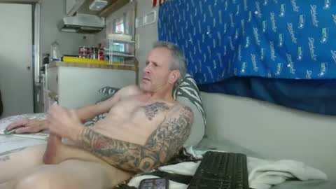 Snapshot of theoneyouwant2fuck chatting on January 2025 09:05:02 PM theoneyouwanttwofuck online show from January 2025 09:05:02 PM