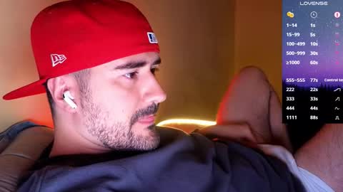 Snapshot of theoravi chatting on November 2025 04:01:02 AM Theo Ravi online show from November 2025 04:01:02 AM