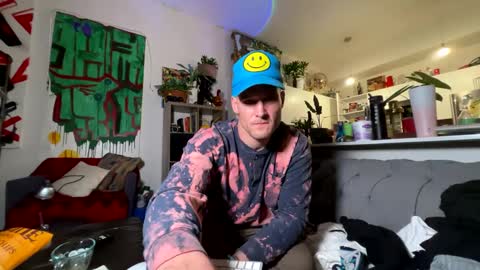 Snapshot of theoutfitter chatting on December 2024 05:51:01 AM MISTERPOWERS online show from December 2024 05:51:01 AM