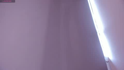 Snapshot of thepam_boobs chatting on April 2026 05:30:01 PM Pamela online show from April 2026 05:30:01 PM