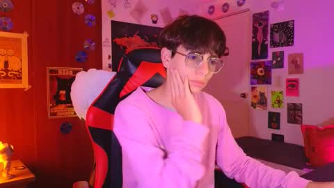 Matt independent model  online show from November 2025 08:53:01 PM