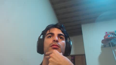 Santiago Enrique online show from October 2025 05:30:01 AM