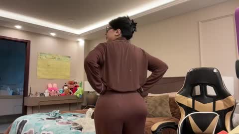 Snapshot of therealcamilabaddie chatting on September 2025 08:02:01 PM therealcamilabaddie online show from September 2025 08:02:01 PM