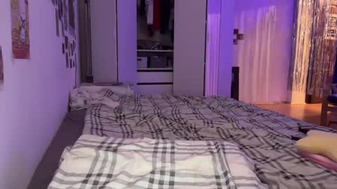 LISA                                            online show from December 2024 10:56:02 PM