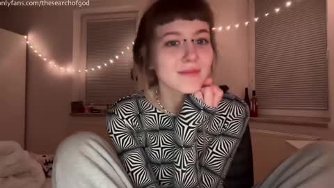 LISA                                            online show from April 2026 06:27:02 PM