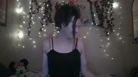 Snapshot of thesillymillie chatting on February 2025 11:15:02 PM sillymillie0 online show from February 2025 11:15:02 PM