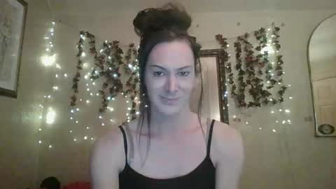 Snapshot of thesillymillie chatting on November 2025 10:37:02 PM sillymillie0 online show from November 2025 10:37:02 PM