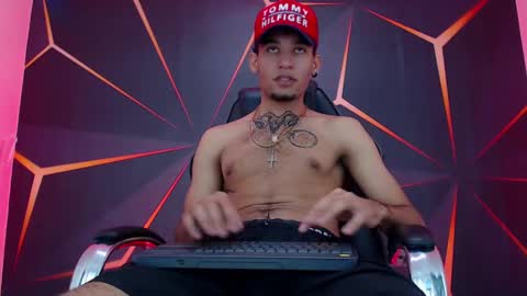 Snapshot of theskinny8inch_ chatting on January 2025 05:49:01 AM theskinny8inch_ online show from January 2025 05:49:01 AM