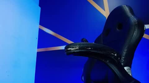 Snapshot of theskinny8inch_ chatting on February 2025 05:47:01 AM theskinny8inch_ online show from February 2025 05:47:01 AM