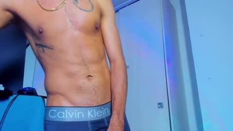 Snapshot of theskinny8inch_ chatting on March 2025 11:47:02 AM theskinny8inch_ online show from March 2025 11:47:02 AM