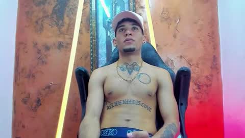 Snapshot of theskinny8inch_ chatting on September 2025 04:58:02 AM theskinny8inch_ online show from September 2025 04:58:02 AM