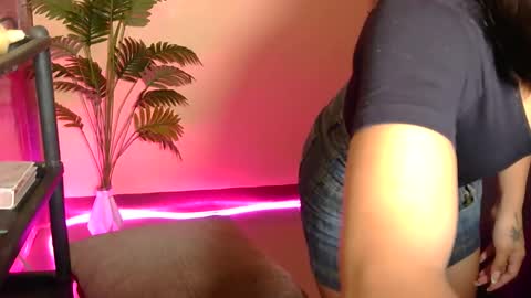 Snapshot of thessssy chatting on March 2026 05:44:01 AM thessssy online show from March 2026 05:44:01 AM