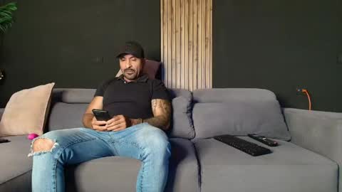 thestraightroom online show from April 2026 12:27:01 AM