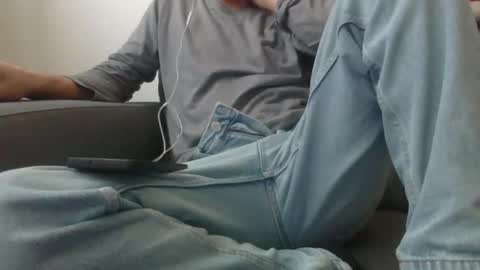 Snapshot of thetubedscarfguy chatting on March 2026 05:13:02 PM Scarf guy online show from March 2026 05:13:02 PM