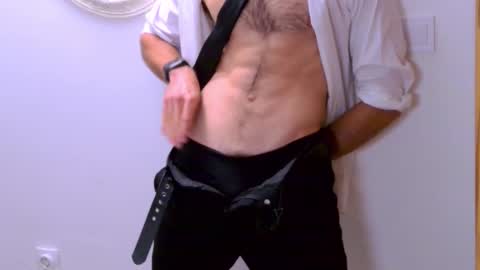 The Waiter online show from October 2025 06:54:02 PM