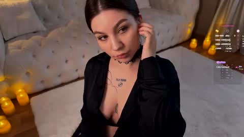 Snapshot of thewetmuse chatting on November 2025 11:09:01 AM Grace Next broadcast - online show from November 2025 11:09:01 AM